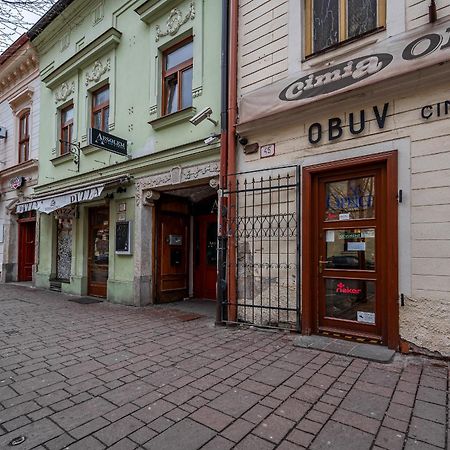 K1 Piatok Sobota Disco Cez Tyzden Tichy Apartman Caşonia Exterior foto