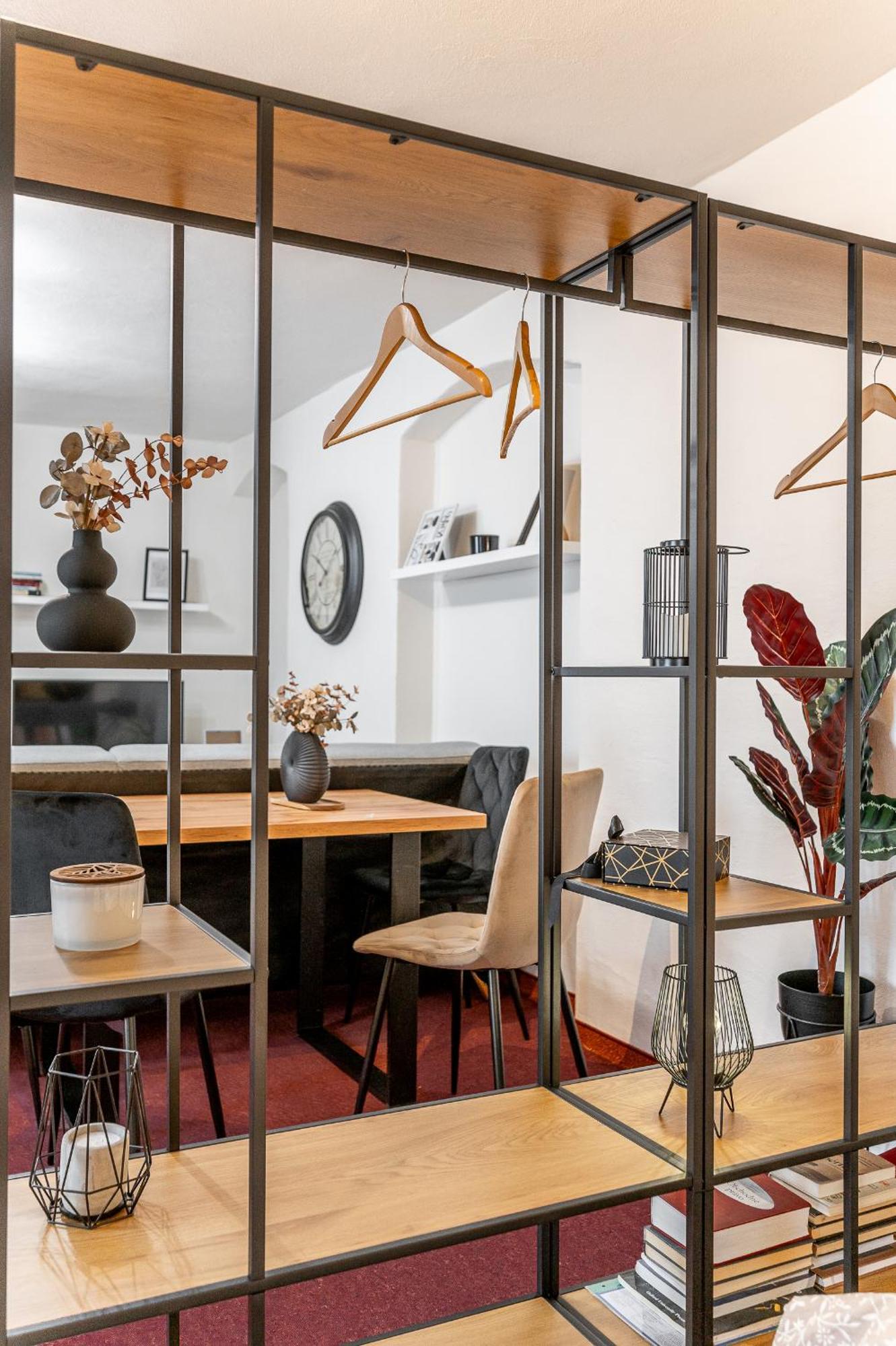 K1 Piatok Sobota Disco Cez Tyzden Tichy Apartman Caşonia Exterior foto