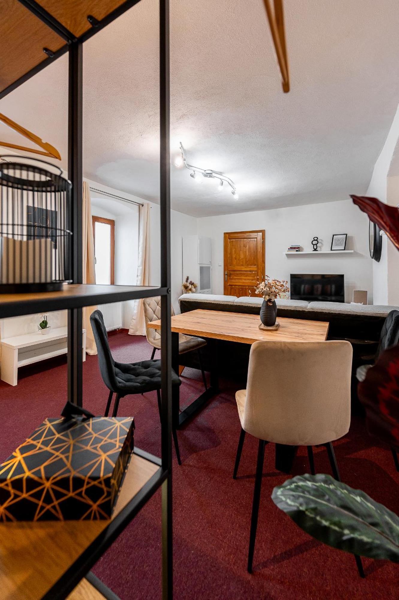 K1 Piatok Sobota Disco Cez Tyzden Tichy Apartman Caşonia Exterior foto