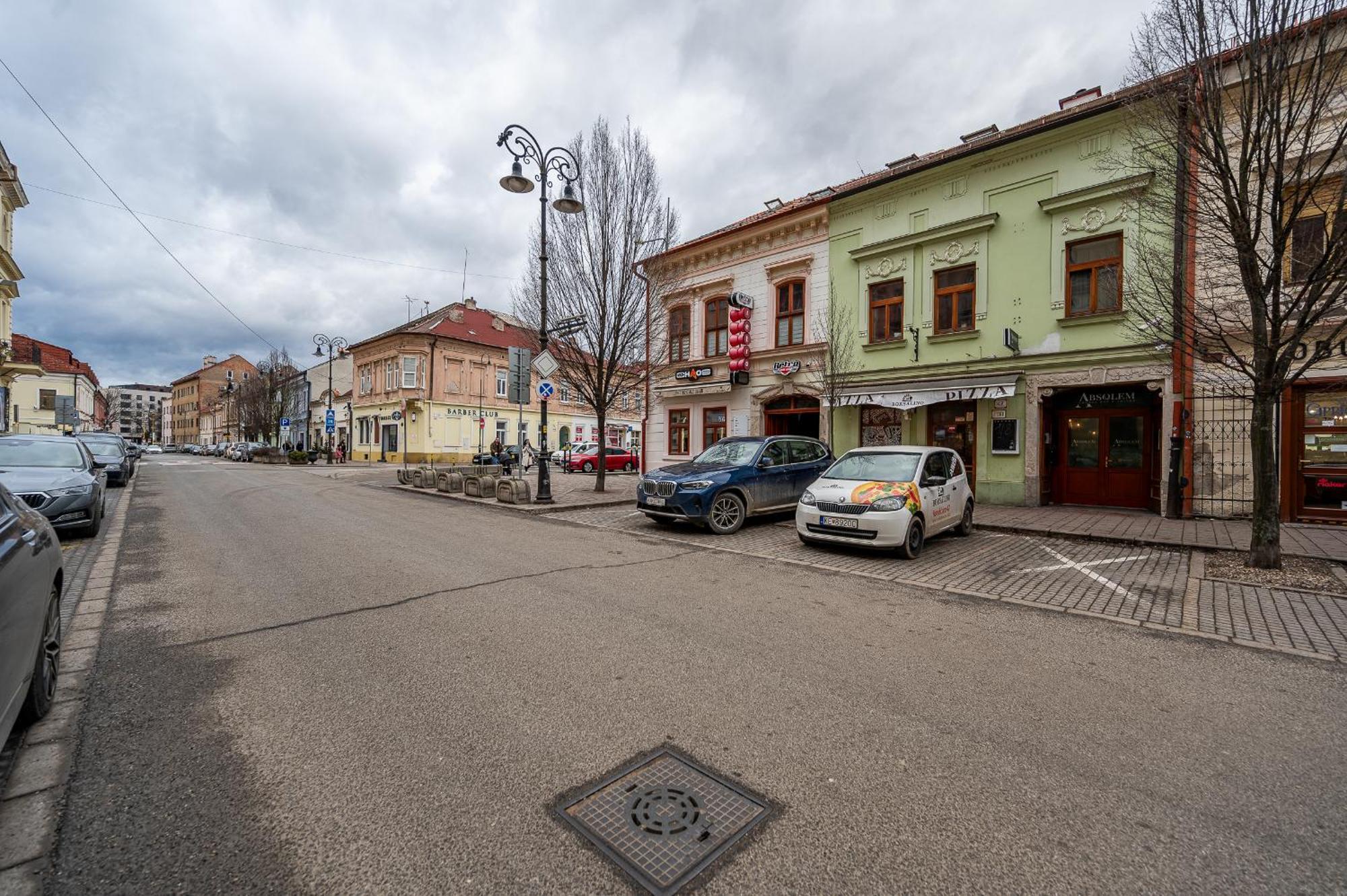 K1 Piatok Sobota Disco Cez Tyzden Tichy Apartman Caşonia Exterior foto